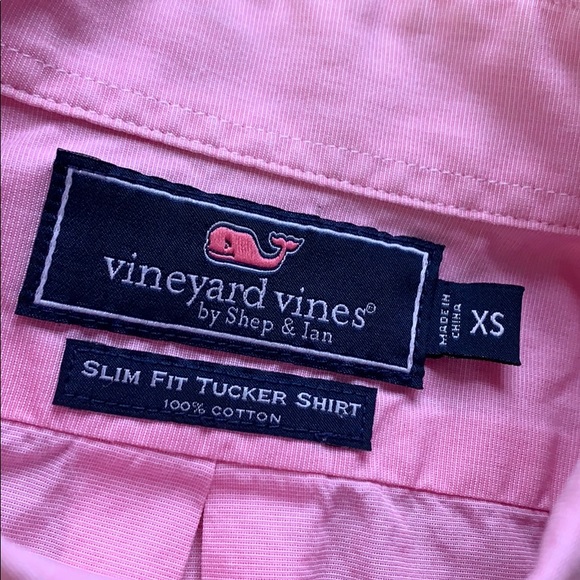 vineyard vines Pink Slim Fit Tucker Shirt (XS) - Picture 2 of 6